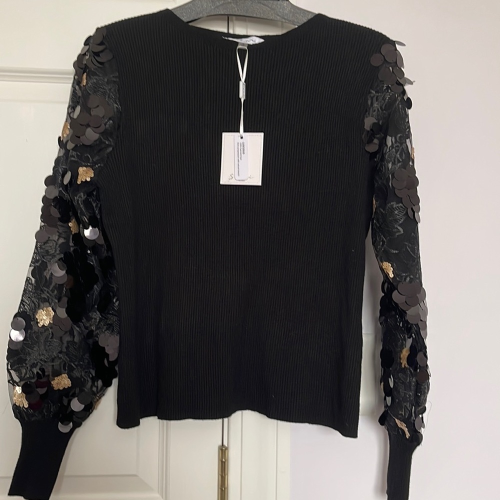 Sioni Sweater Top